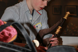 Dublin – Uilleann Pipes Demonstration For Kids
