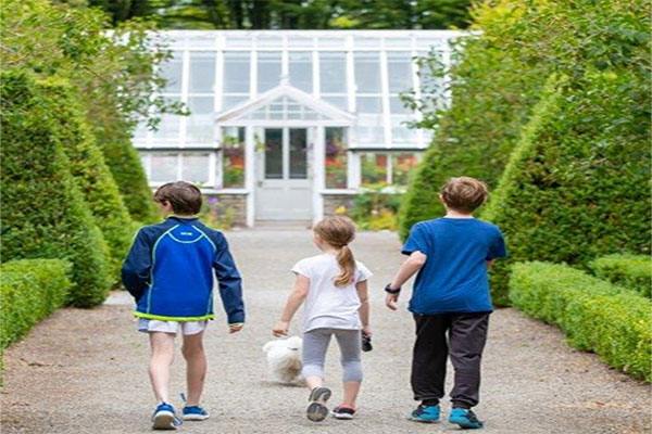 "Birr Castle Demesne Gardens"