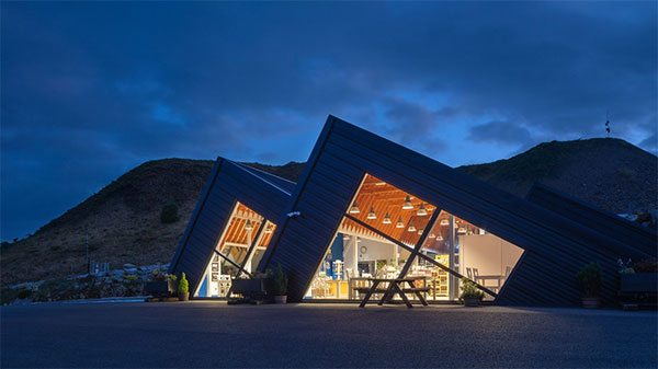 "arigna mining at dusk"