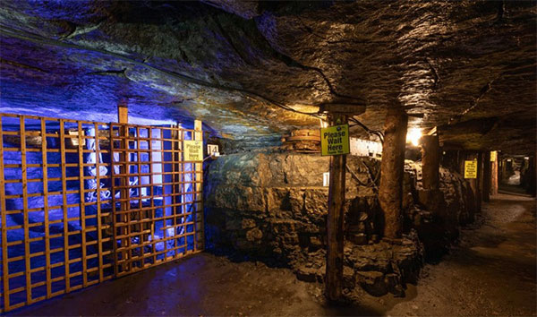 "arigna mining interior"